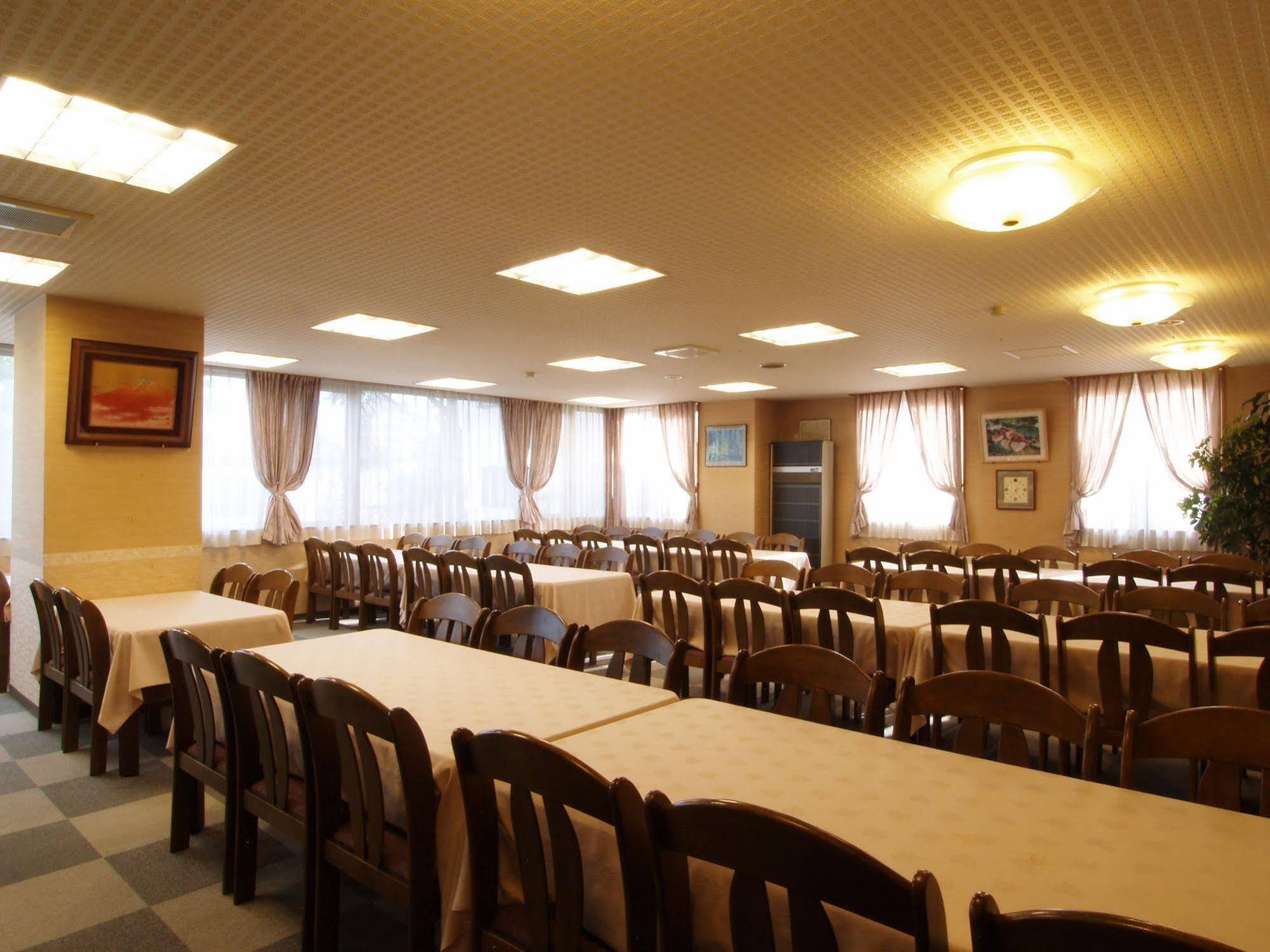 Central Inn Hakuba Exterior foto